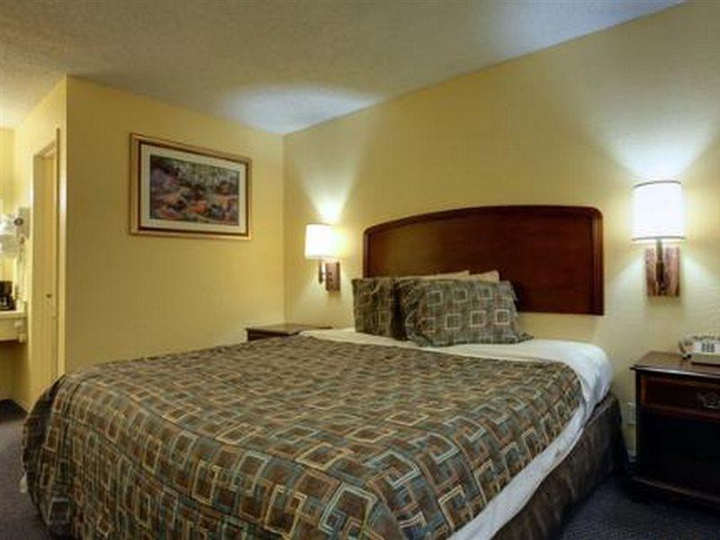 Americas Best Value Inn Comanche Экстерьер фото